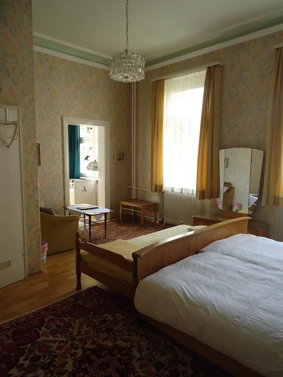 Hotel Tanneck Baden-Baden Bilik gambar
